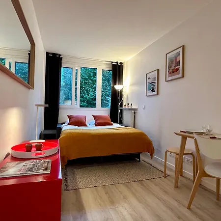 Fully Equipped - 2 Guests - Near Metro *