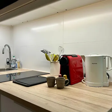 Fully Equipped - 2 Guests - Near Metro 公寓